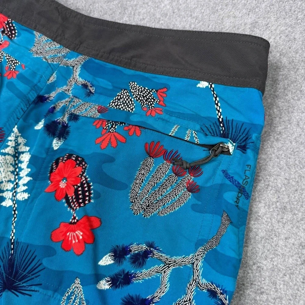 The North Face Board Shorts Blue Coral Men's Size 30 Hybrid‎ Swimming Trunks